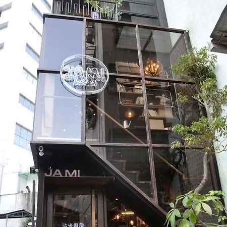 Jami Homestay Tainan Exteriör bild